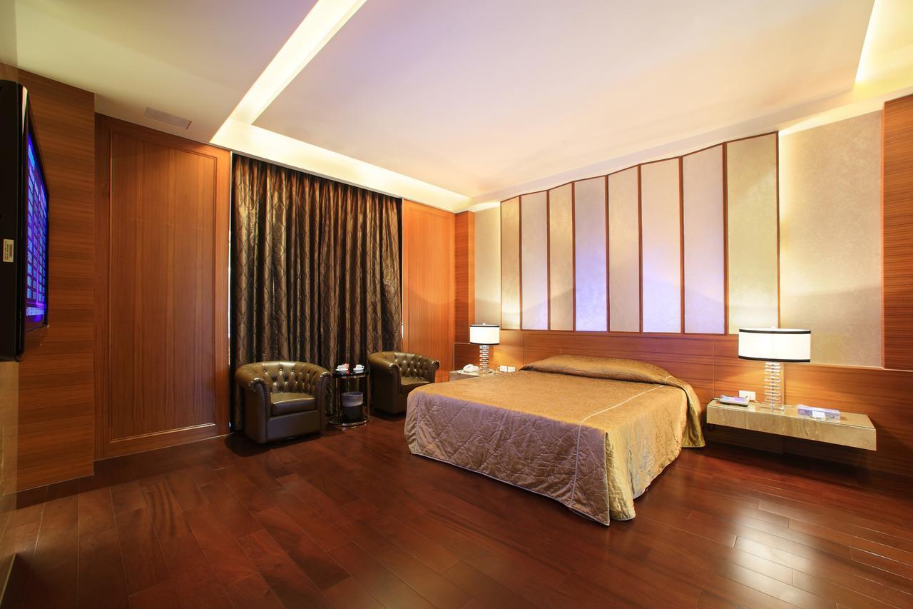 Spring Hotel 타이중 외부 사진
