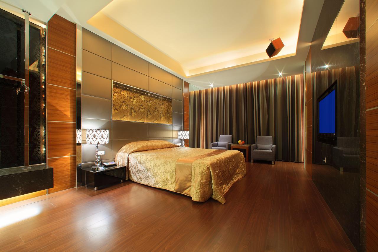 Spring Hotel 타이중 외부 사진